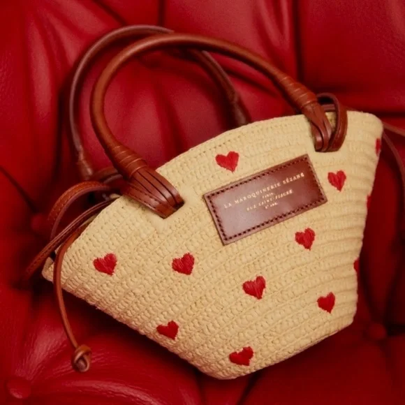 Sézane Justine Mini Basket Bag in Raffia Heart Embroidery NWT - Picture 3 of 11